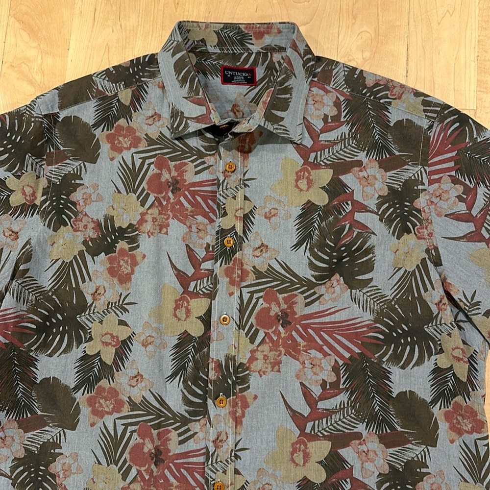 Untuckit Men’s Desisto Floral Print Short Sleeve Button Up Shirt